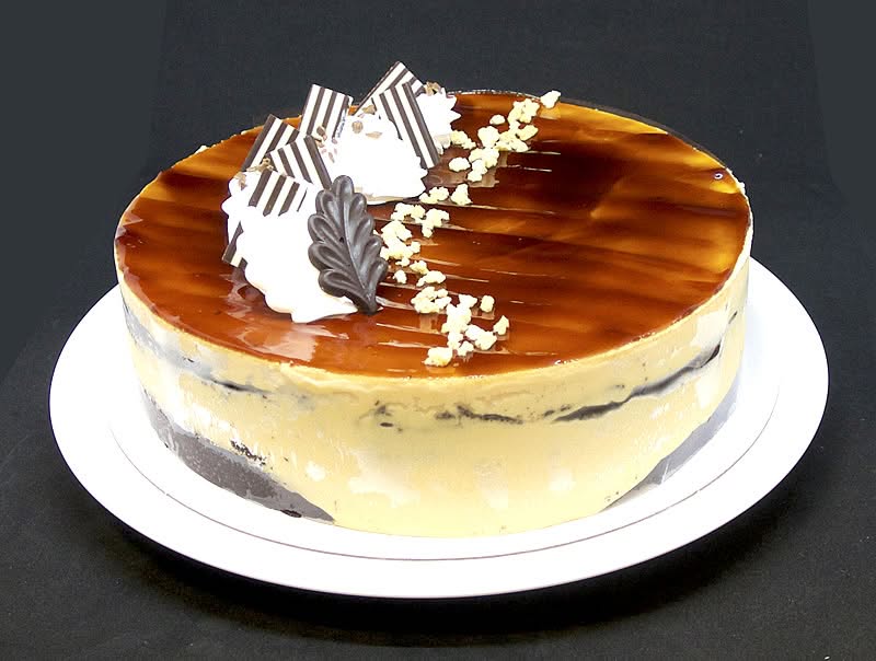 Caramel Cream Cake - Image 3